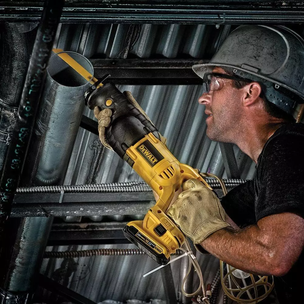 DEWALT 18-Volt to 20-Volt MAX Lithium-Ion Battery Adapter Kit (2-Pack) - Image 12