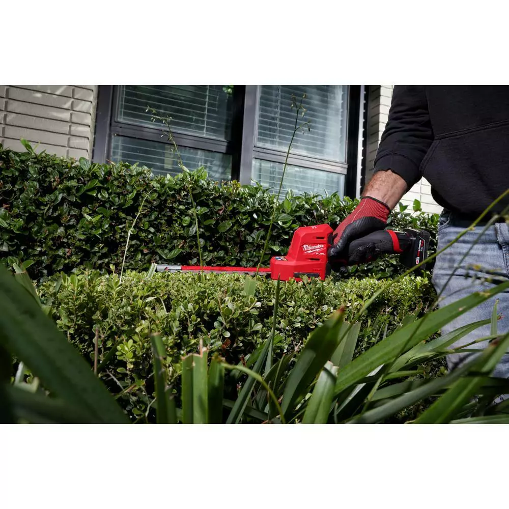 Milwaukee M12 FUEL 8 in. 12V Lithium-Ion Brushless Cordless Hedge Trimmer Kit with M18 FUEL 24 in. Hedge Trimmer (2-Tool) - Image 9