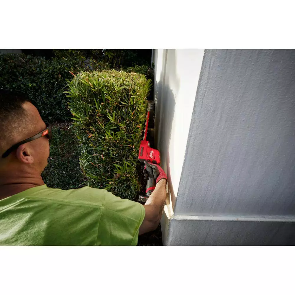 Milwaukee M12 FUEL 8 in. 12V Lithium-Ion Brushless Cordless Hedge Trimmer Kit with M18 FUEL 24 in. Hedge Trimmer (2-Tool) - Image 8