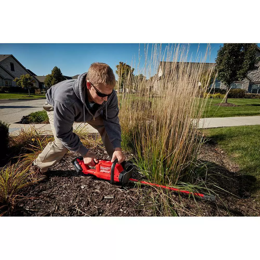 Milwaukee M18 FUEL 18V Lithium-Ion Brushless Cordless Hedge Trimmer (Tool-Only)(2-Pack) - Image 12
