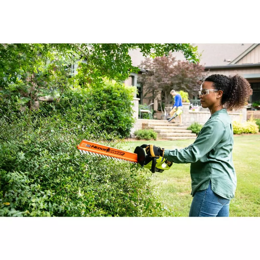 RYOBI ONE+ 18V 22 in. Cordless Battery Hedge Trimmer with 1.5 Ah Battery and Charger - Image 3